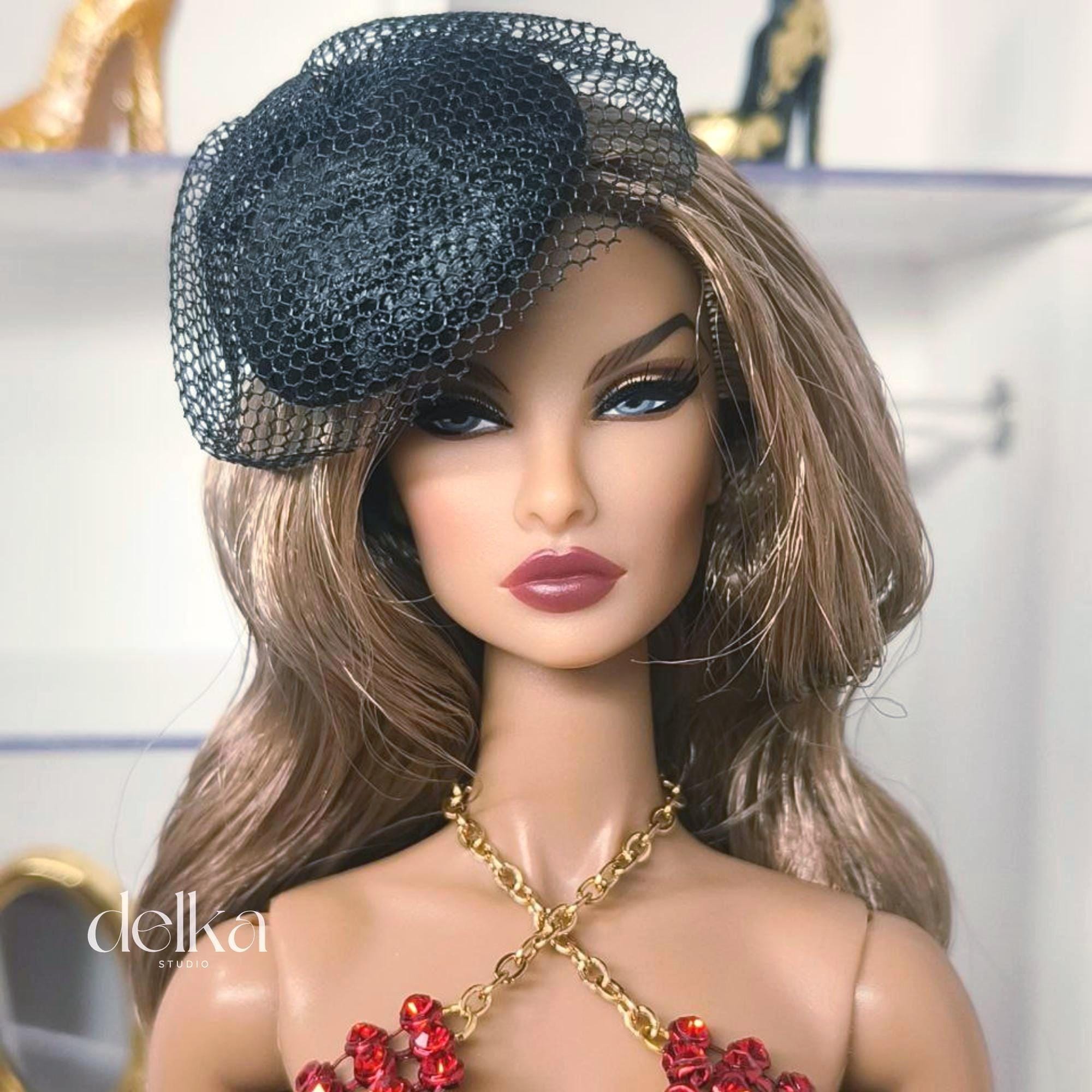Fascinator 12 inch vintage-style headdress for fashion dolls