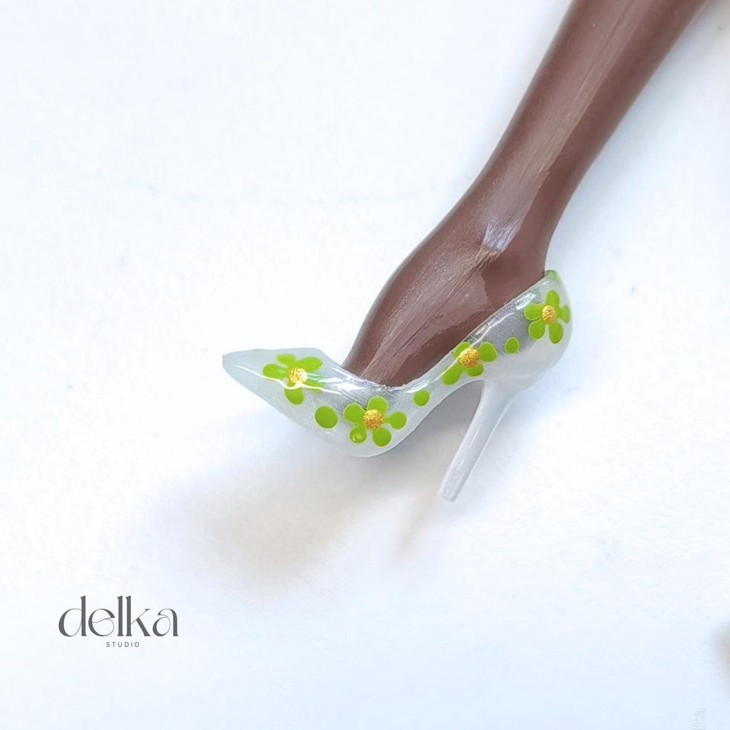 Floral-print shoes for 1/6-scale fashion dolls