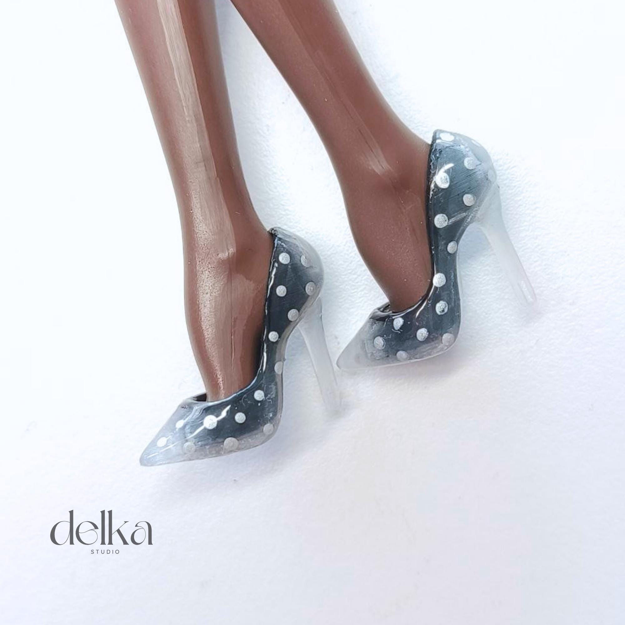 Translucent shoes with silver polka dots for 1/6-scale fashion dolls