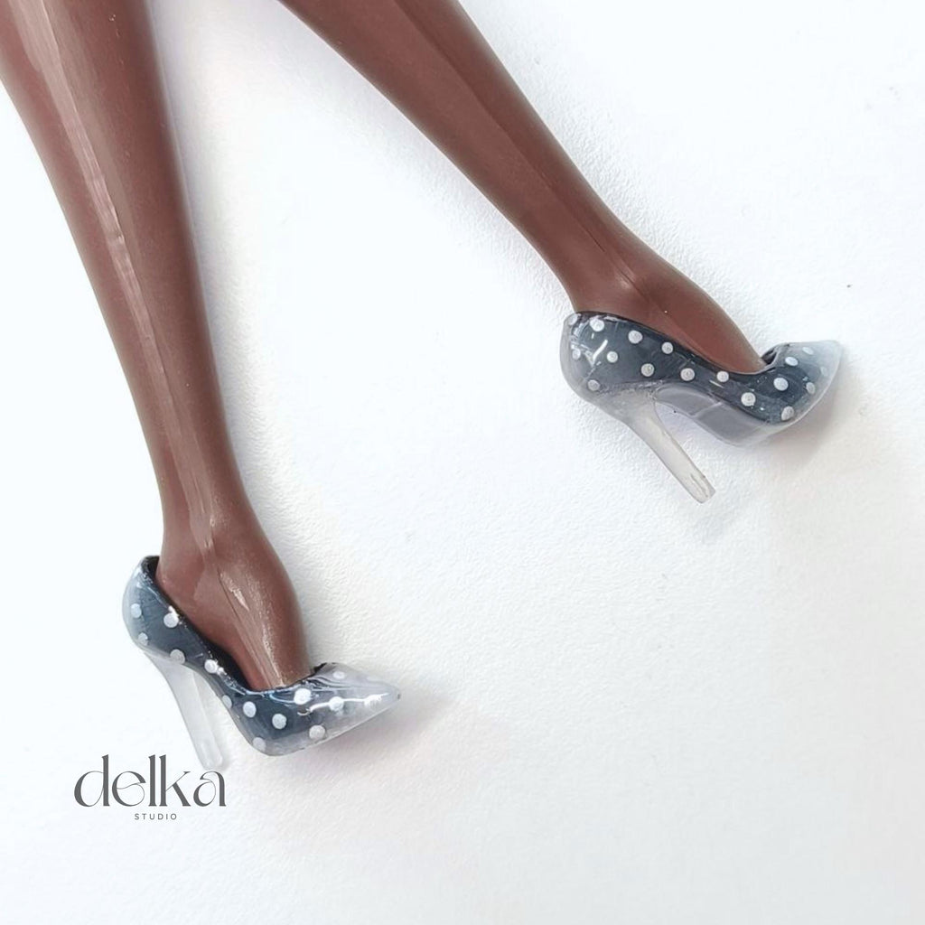 Translucent shoes with silver polka dots for 1/6-scale fashion dolls